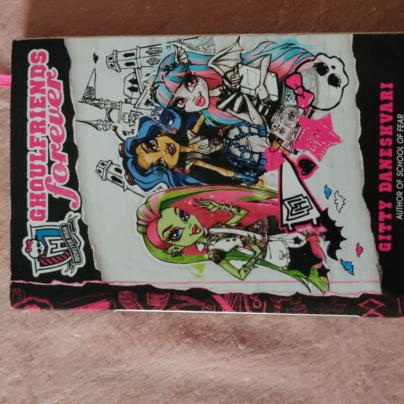 Monster high books, one journal - Picture 8 of 14